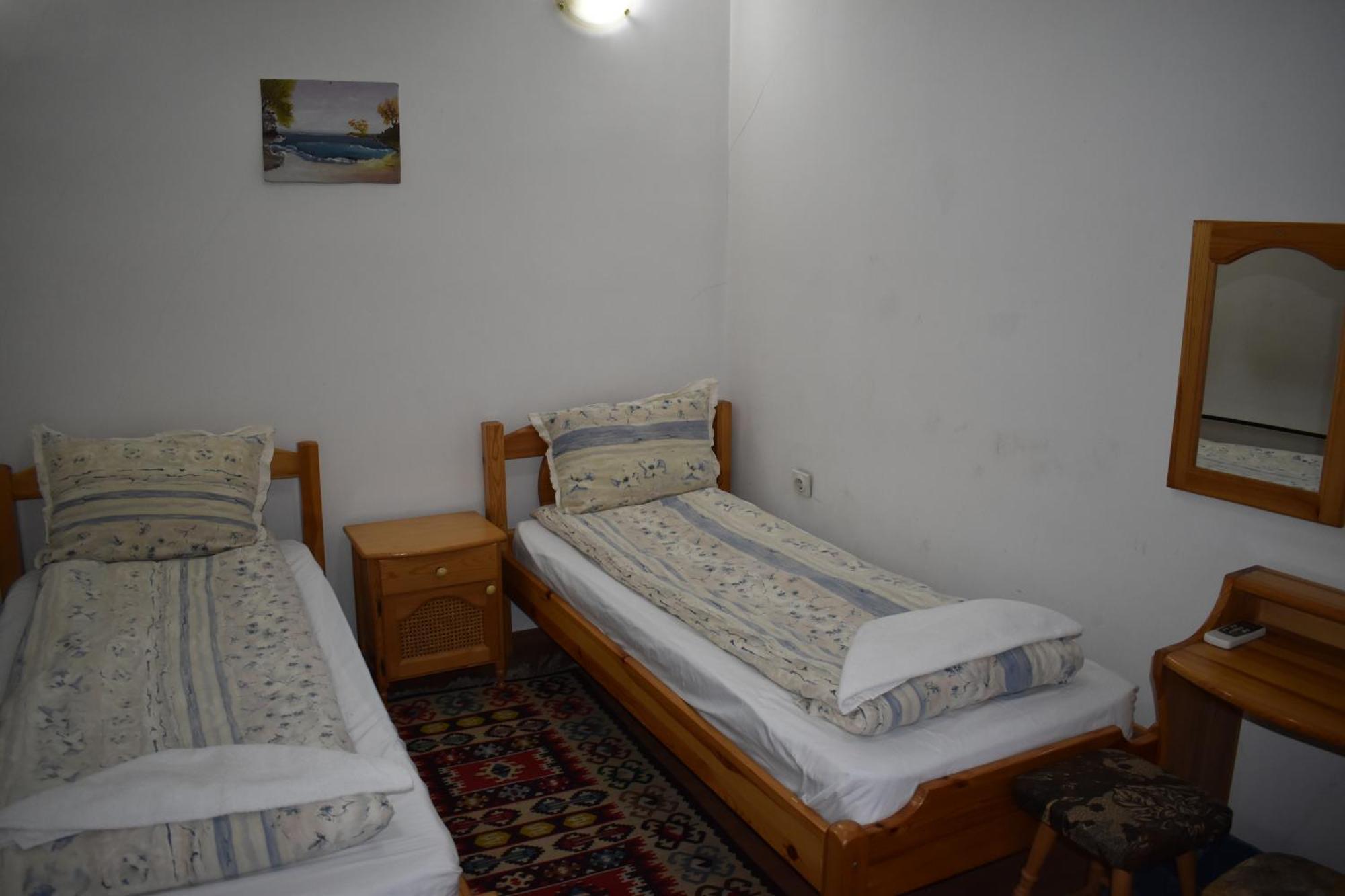 Хотел-Механа Павлова Къща Chiprovtsi Bagian luar foto
